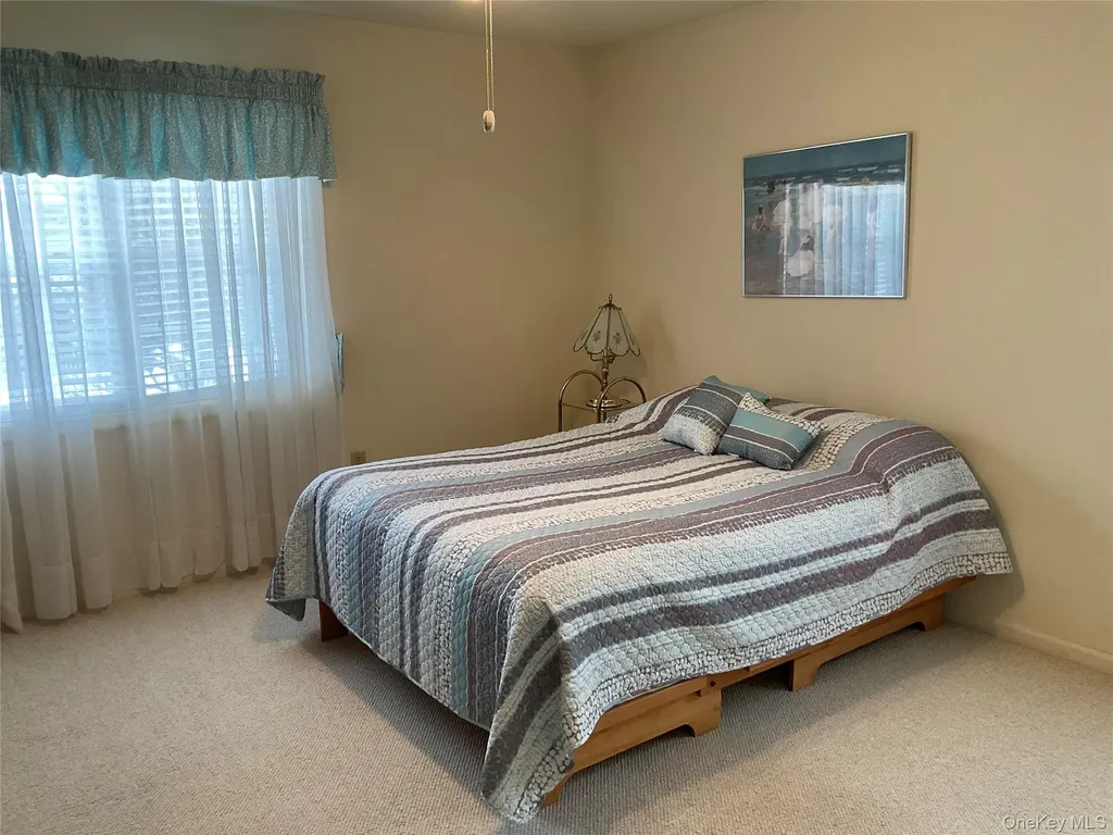 17 Tall Tree Lane Poughkeepsie NY 12601