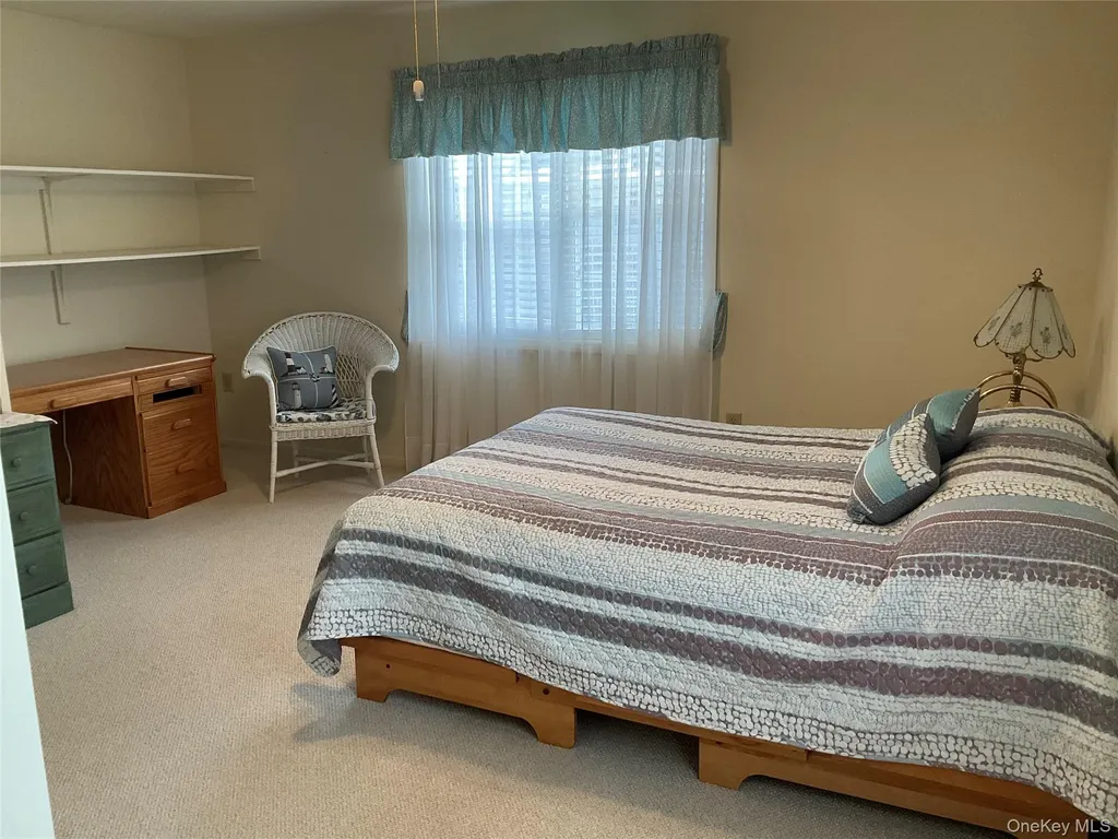 17 Tall Tree Lane Poughkeepsie NY 12601