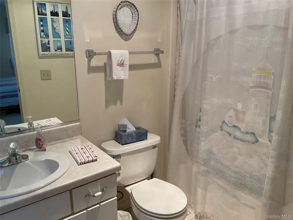 17 Tall Tree Lane Poughkeepsie NY 12601