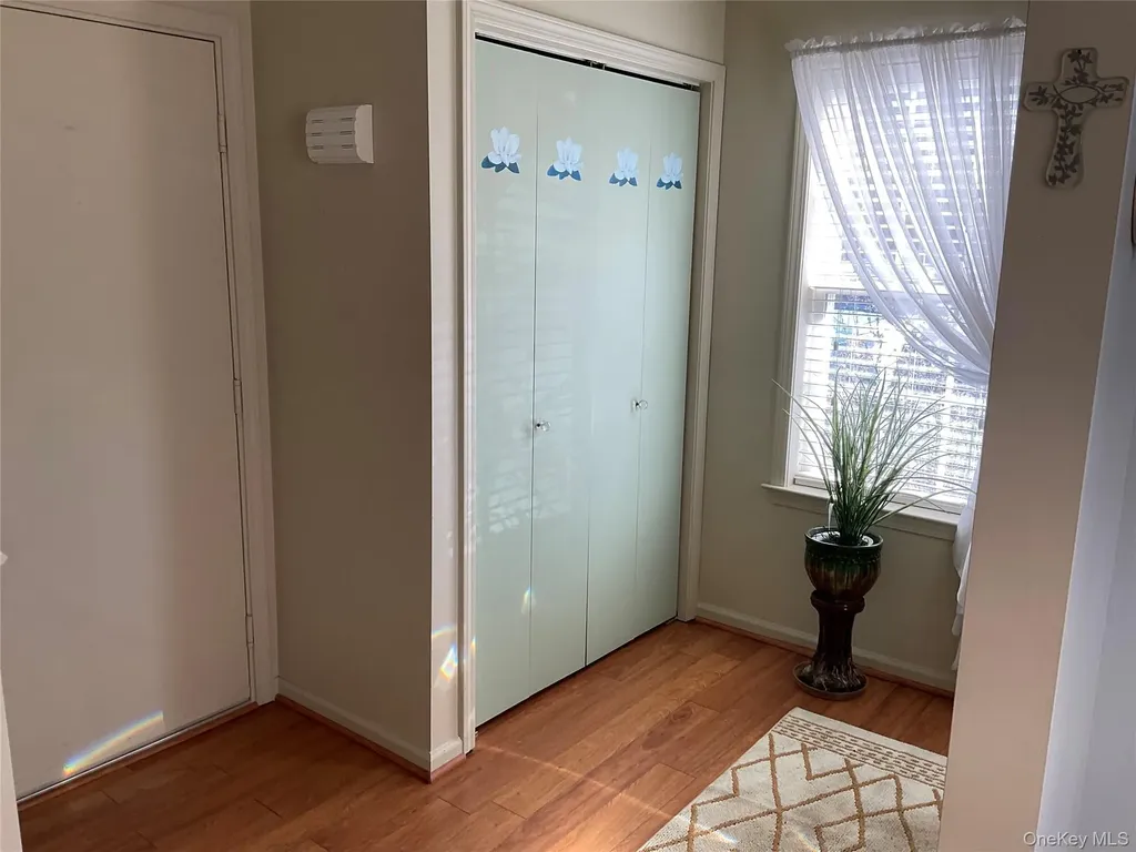 17 Tall Tree Lane Poughkeepsie NY 12601