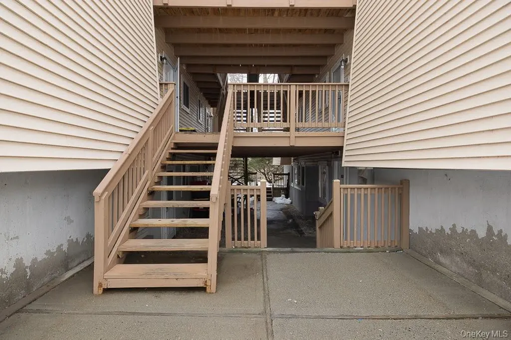 506 Fox Run Lane Carmel NY 10512