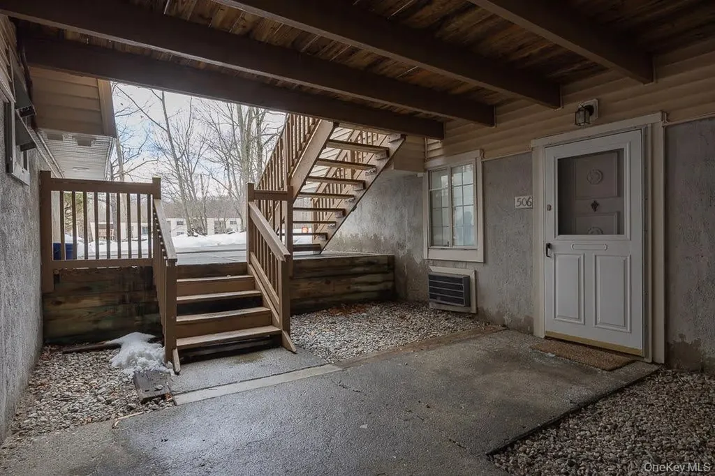 506 Fox Run Lane Carmel NY 10512