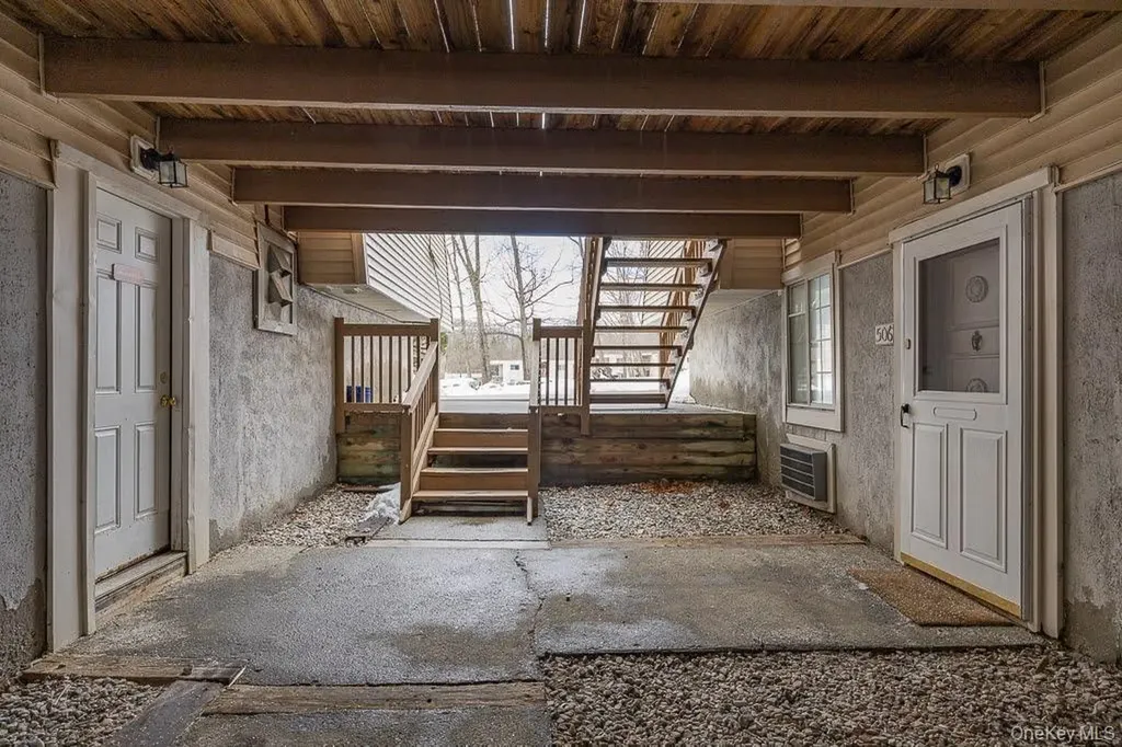 506 Fox Run Lane Carmel NY 10512