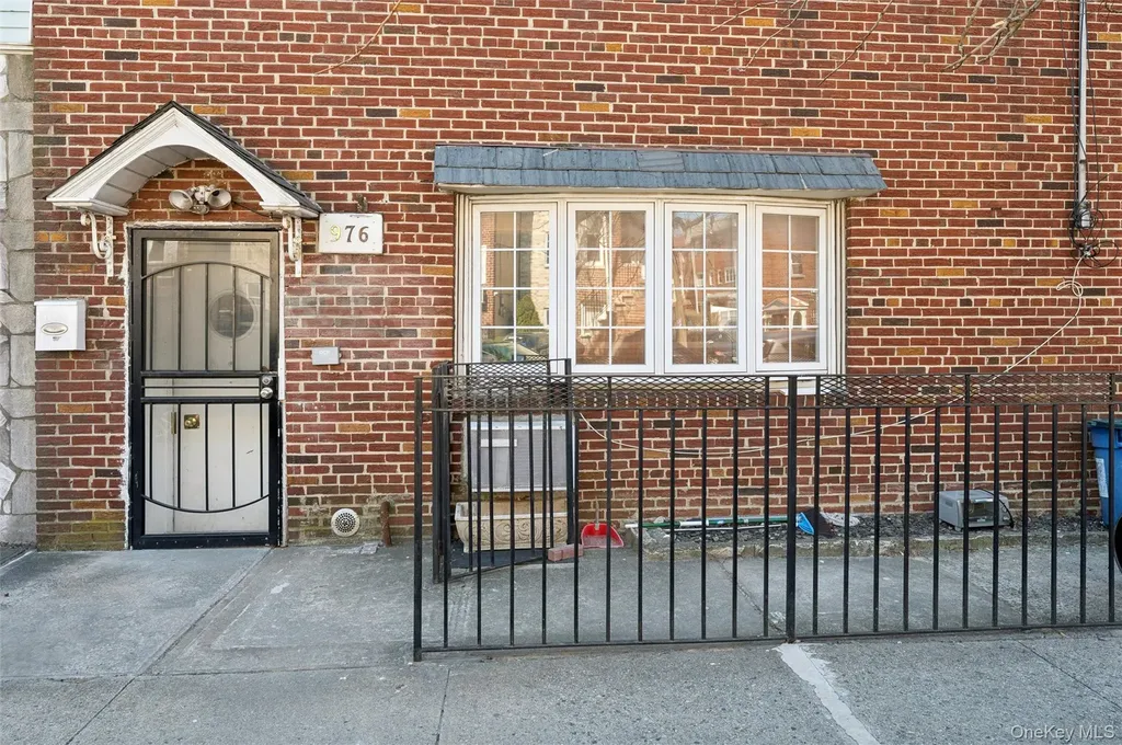 976 Sackett Avenue Bronx NY 10462