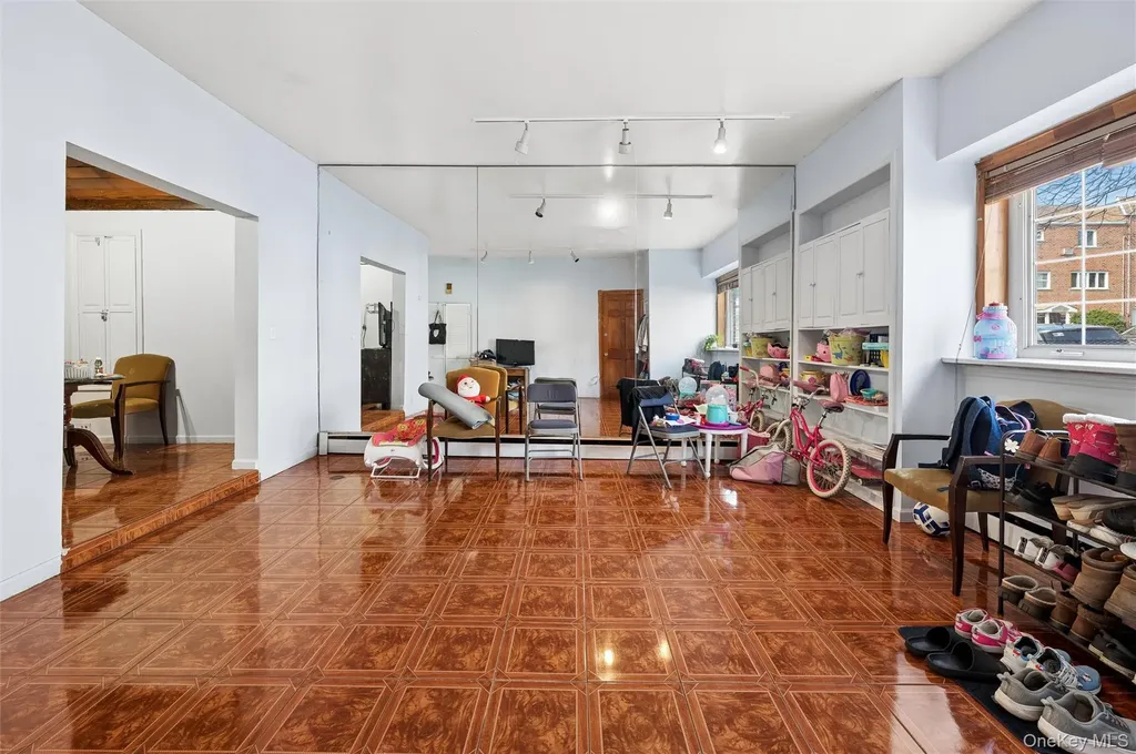 976 Sackett Avenue Bronx NY 10462
