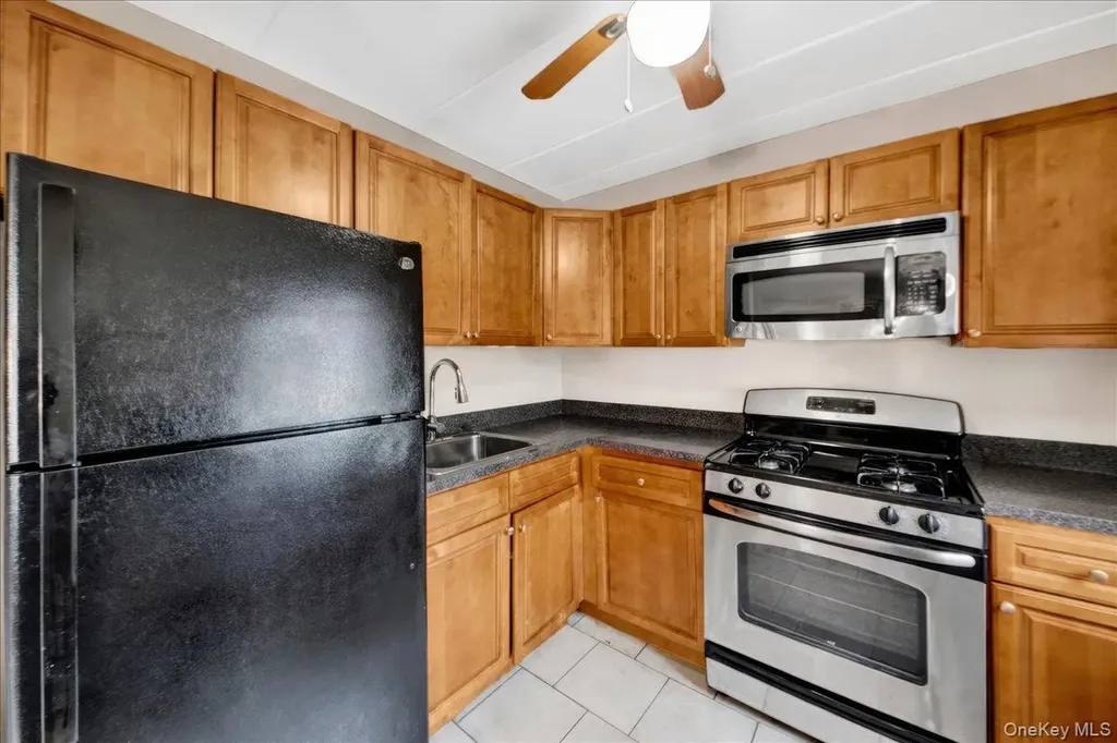2035 Central Park Yonkers NY 10710