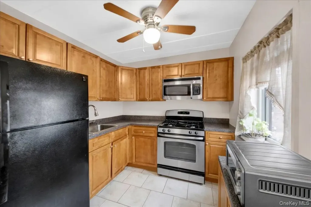 2035 Central Park Yonkers NY 10710