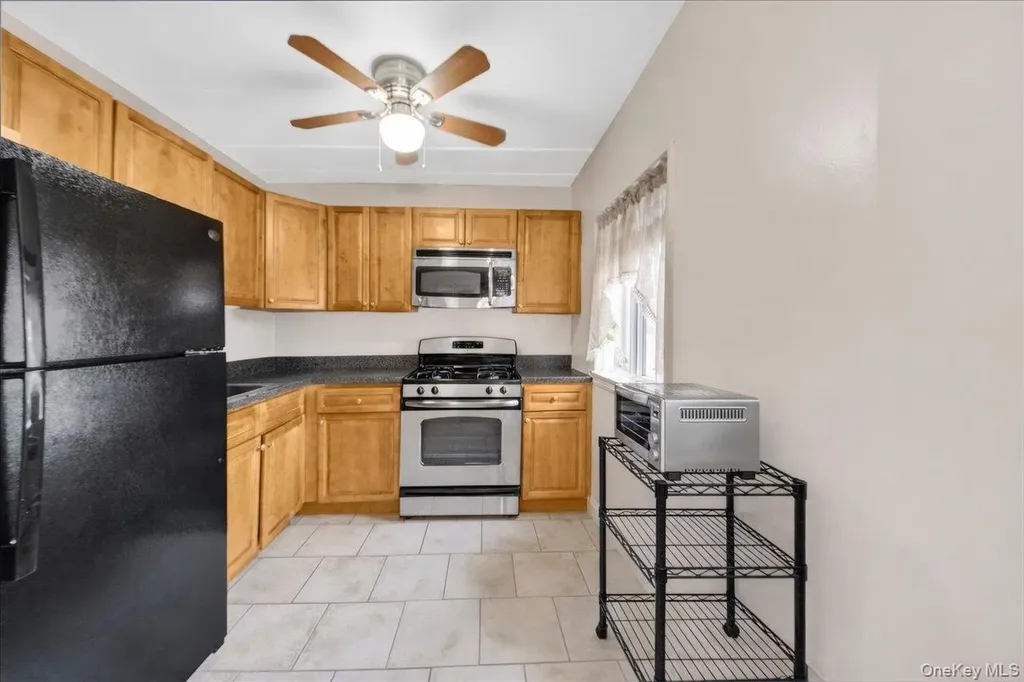2035 Central Park Yonkers NY 10710