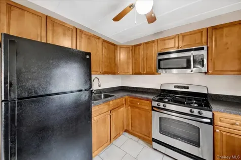 2035 Central Park Yonkers NY 10710