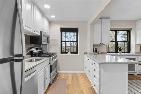 33 Manchester Road Eastchester NY 10709