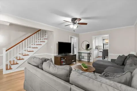 33 Manchester Road Eastchester NY 10709