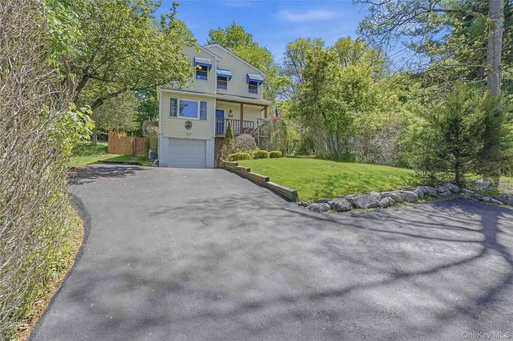 324 Walnut Avenue New Windsor NY 12553