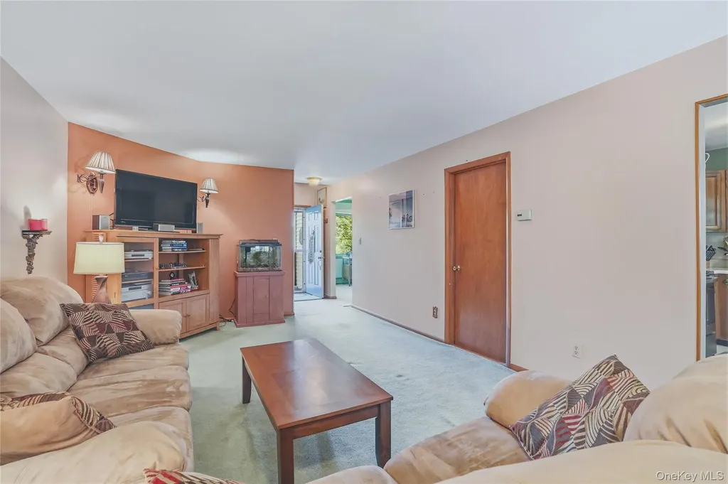 324 Walnut Avenue New Windsor NY 12553