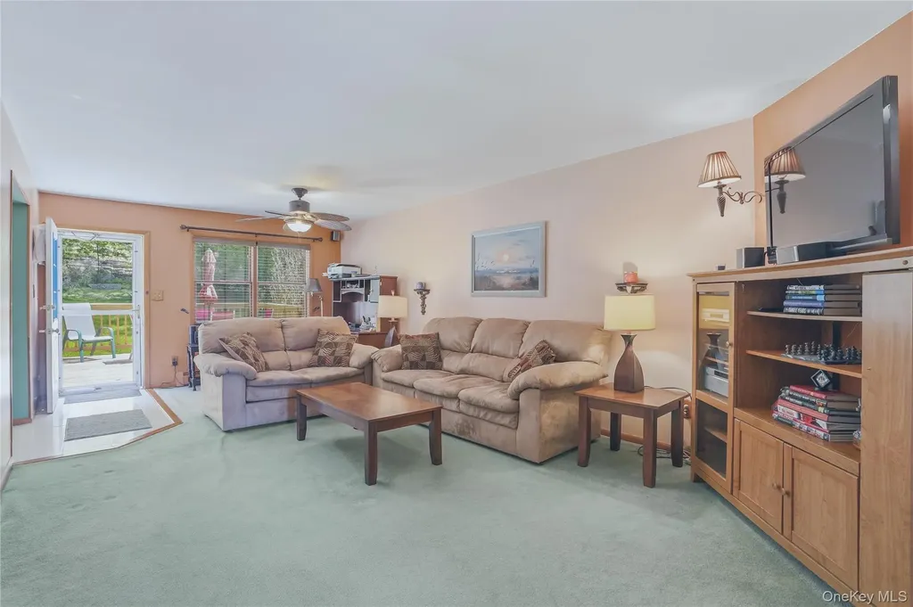 324 Walnut Avenue New Windsor NY 12553