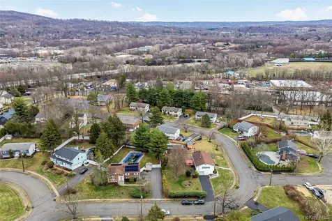 72 S Mary Francis Street Tappan NY 10983