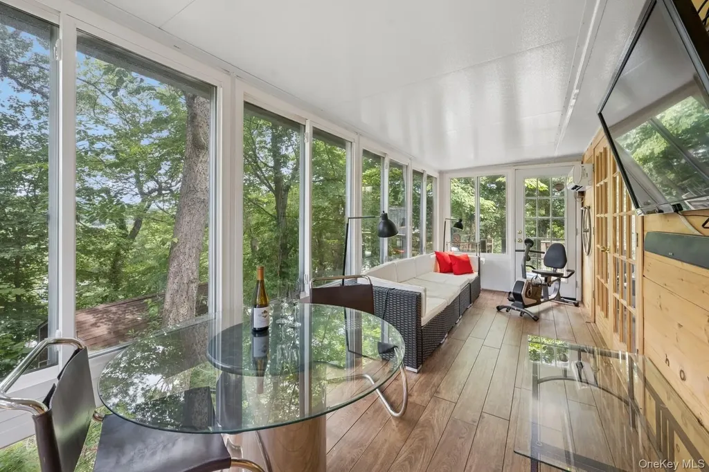 8 Towle Place Glen Cove NY 11542