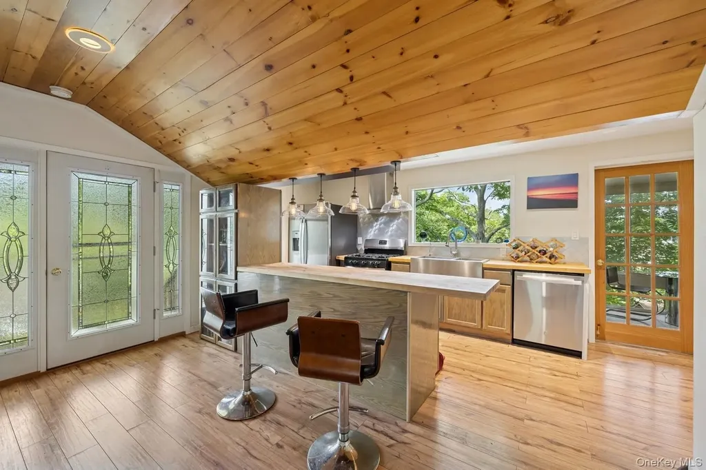 8 Towle Place Glen Cove NY 11542