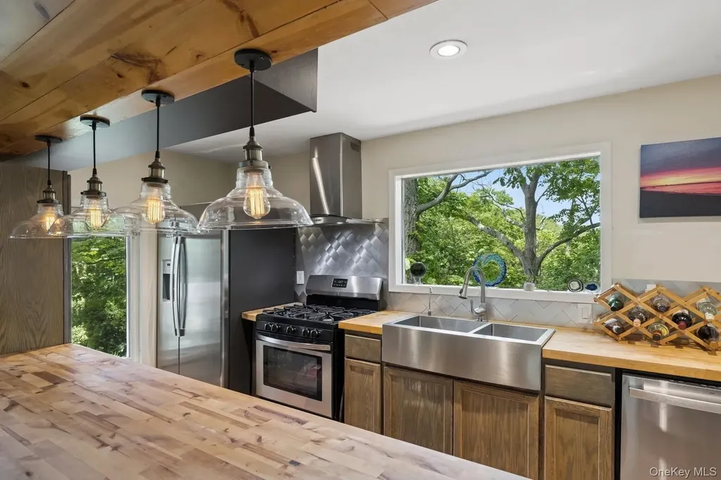 8 Towle Place Glen Cove NY 11542