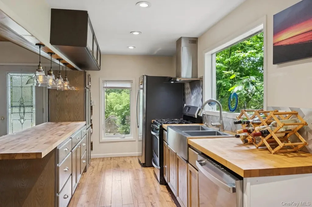 8 Towle Place Glen Cove NY 11542