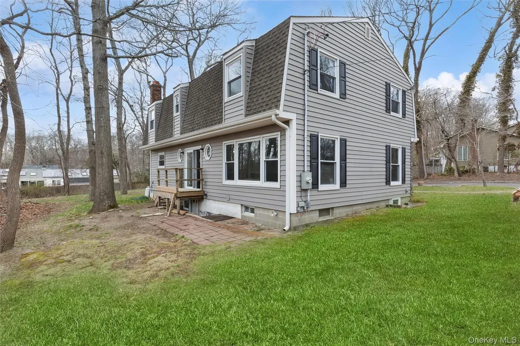 49 Overhill Road Wading River NY 11792