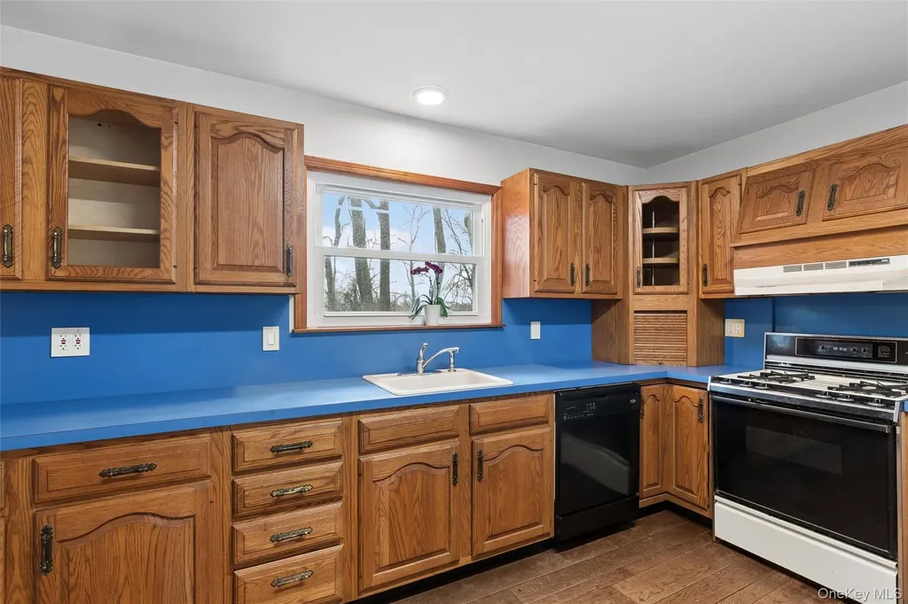 49 Overhill Road Wading River NY 11792