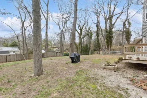 49 Overhill Road Wading River NY 11792