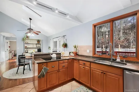 24 Homestead Drive Carmel NY 10512