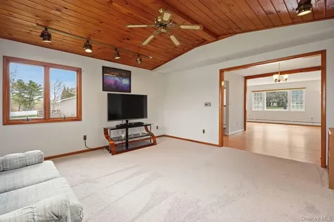 3223 Court Street Yorktown Heights NY 10598