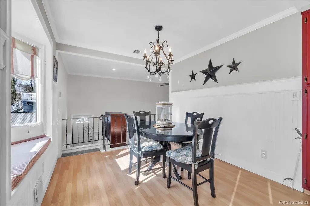 1408 Saint Louis Avenue Bay Shore NY 11706