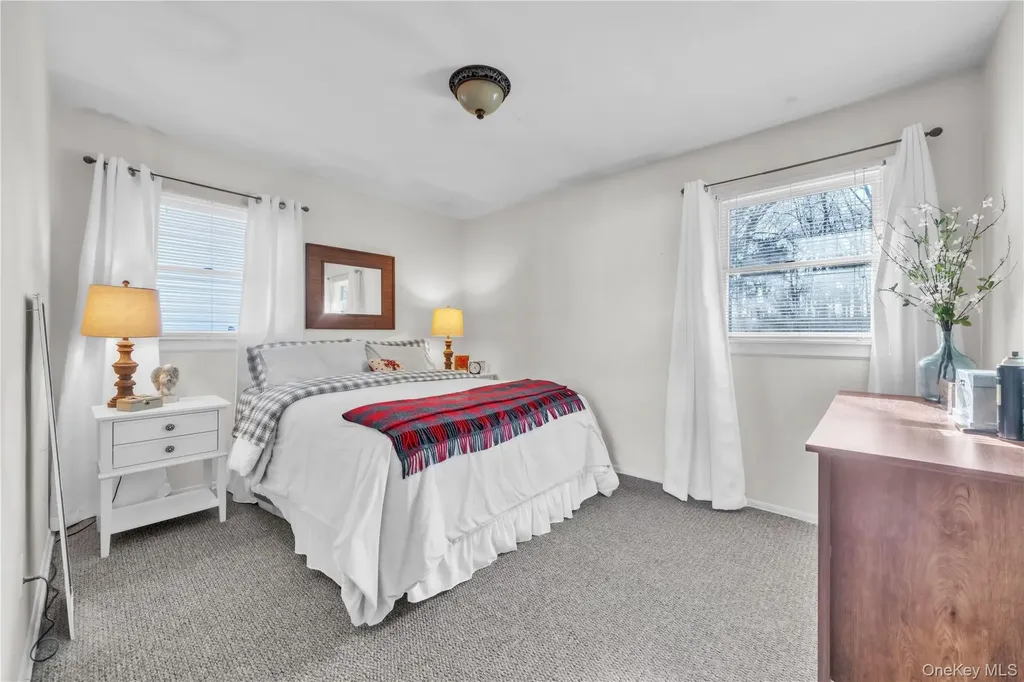 1408 Saint Louis Avenue Bay Shore NY 11706