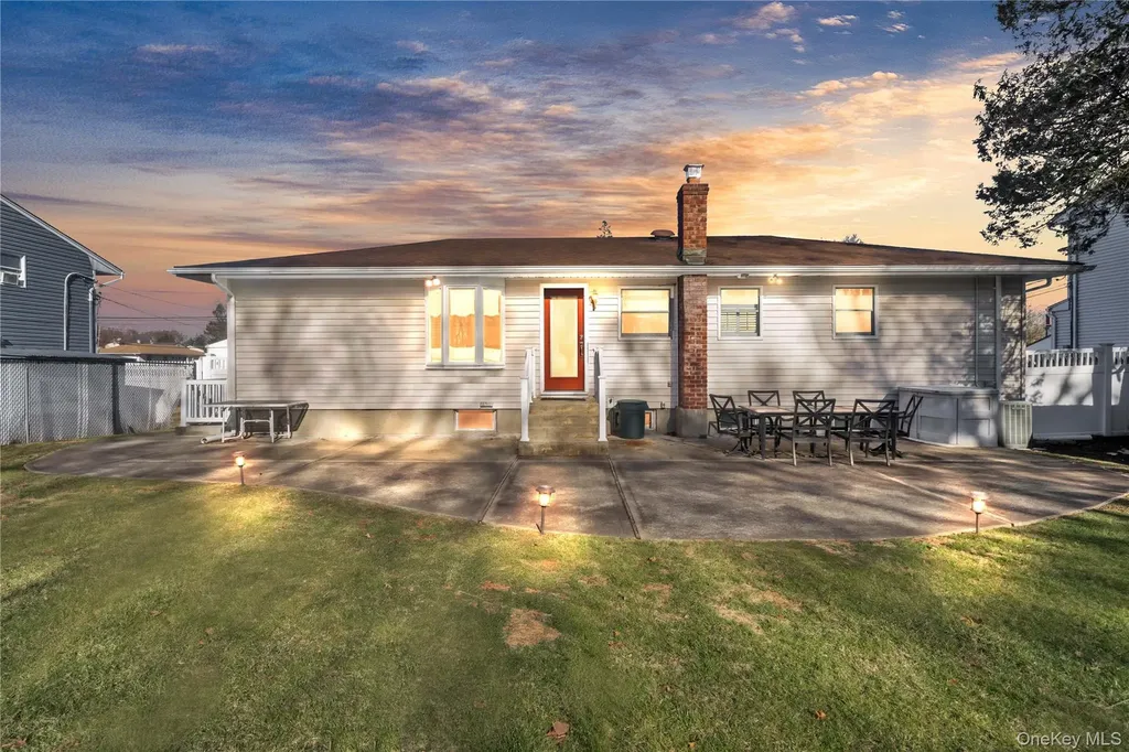 1408 Saint Louis Avenue Bay Shore NY 11706