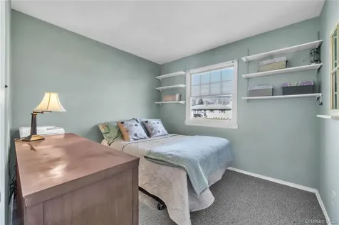 1408 Saint Louis Avenue Bay Shore NY 11706