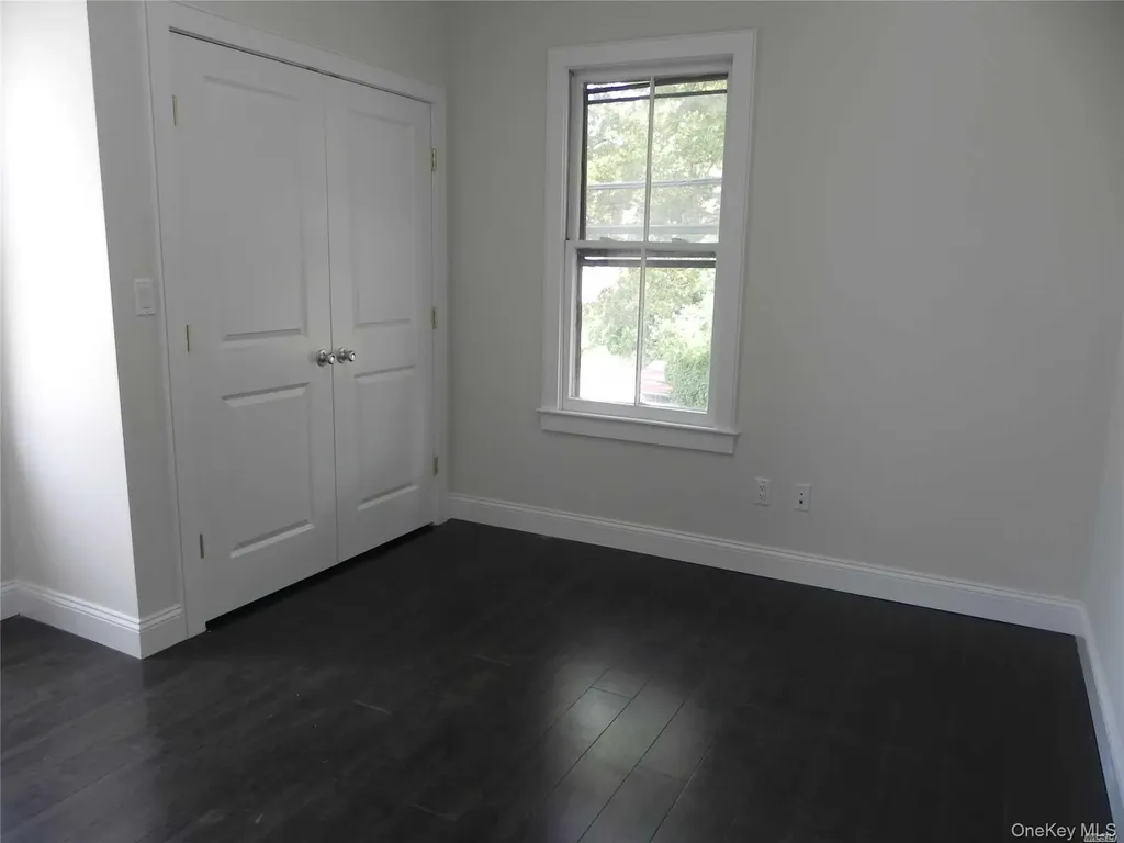 3 Bryant Avenue Roslyn NY 11576