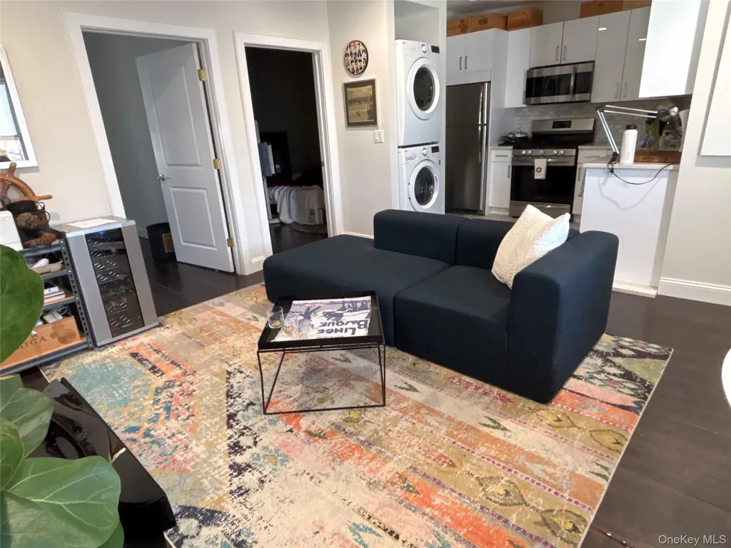 3 Bryant Avenue Roslyn NY 11576