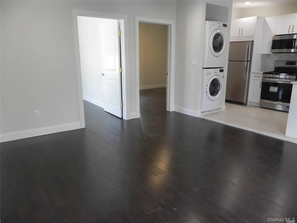 3 Bryant Avenue Roslyn NY 11576