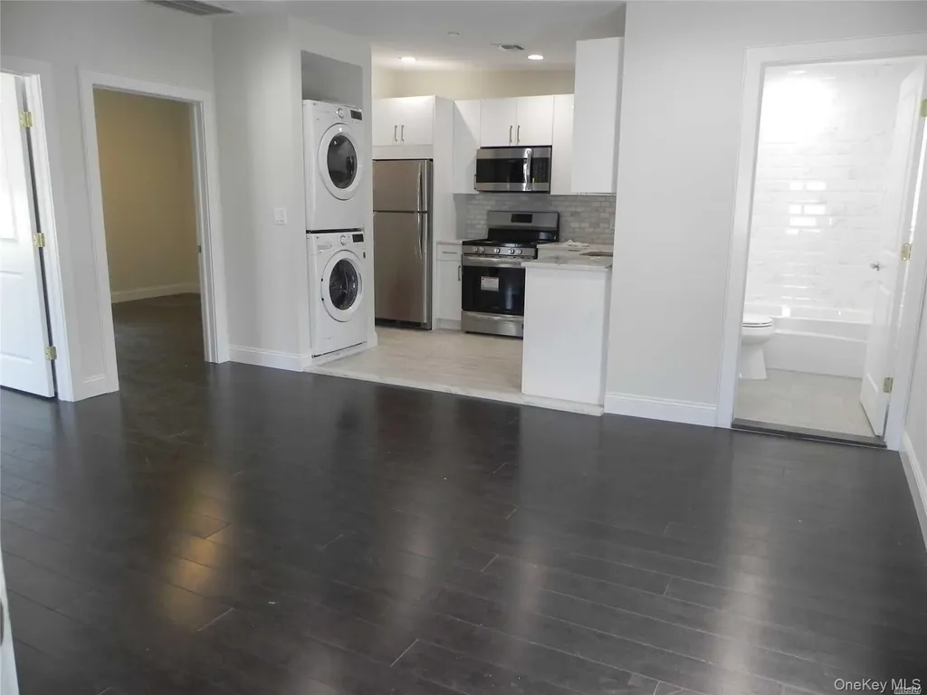 3 Bryant Avenue Roslyn NY 11576