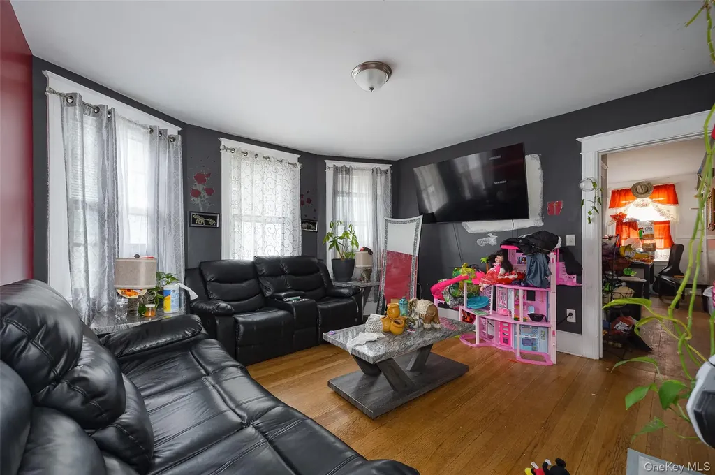 42 Manitou Avenue Poughkeepsie NY 12603