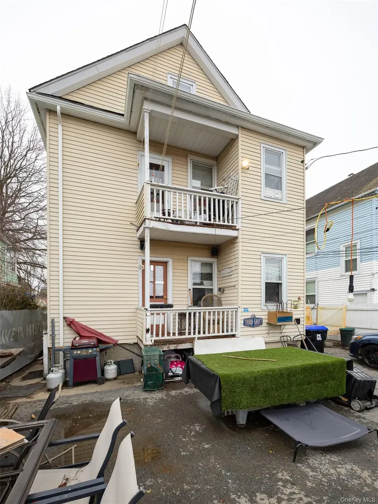 42 Manitou Avenue Poughkeepsie NY 12603