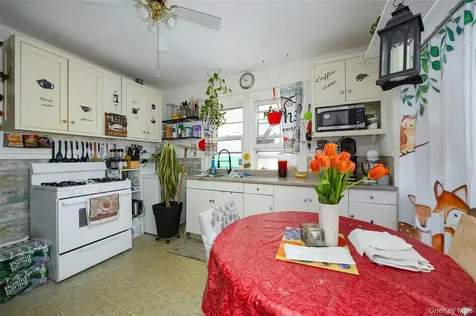 42 Manitou Avenue Poughkeepsie NY 12603