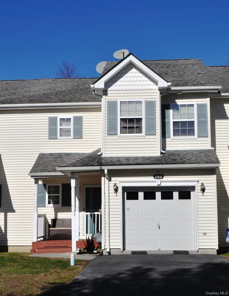 162 Pinebrook Drive Hyde Park NY 12538