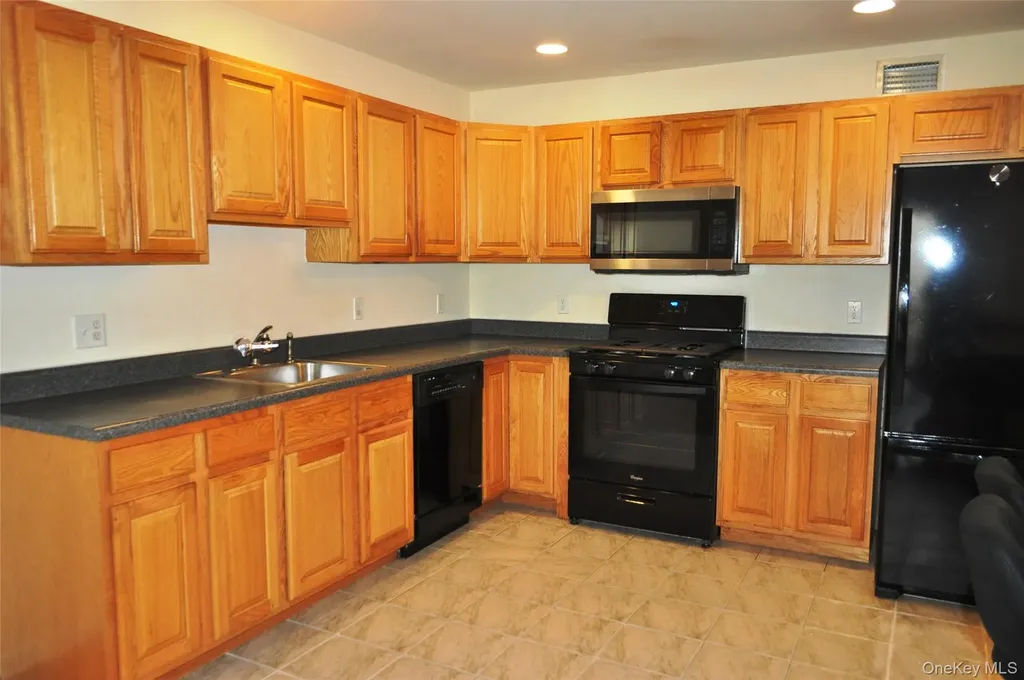 162 Pinebrook Drive Hyde Park NY 12538