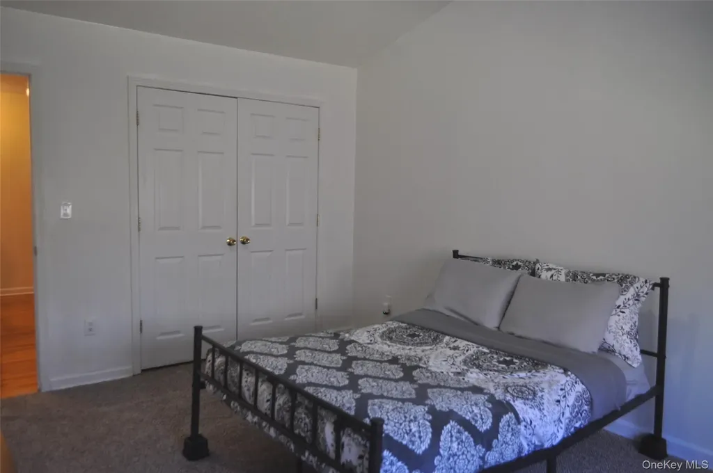 162 Pinebrook Drive Hyde Park NY 12538