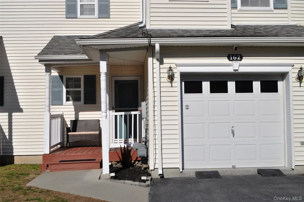 162 Pinebrook Drive Hyde Park NY 12538