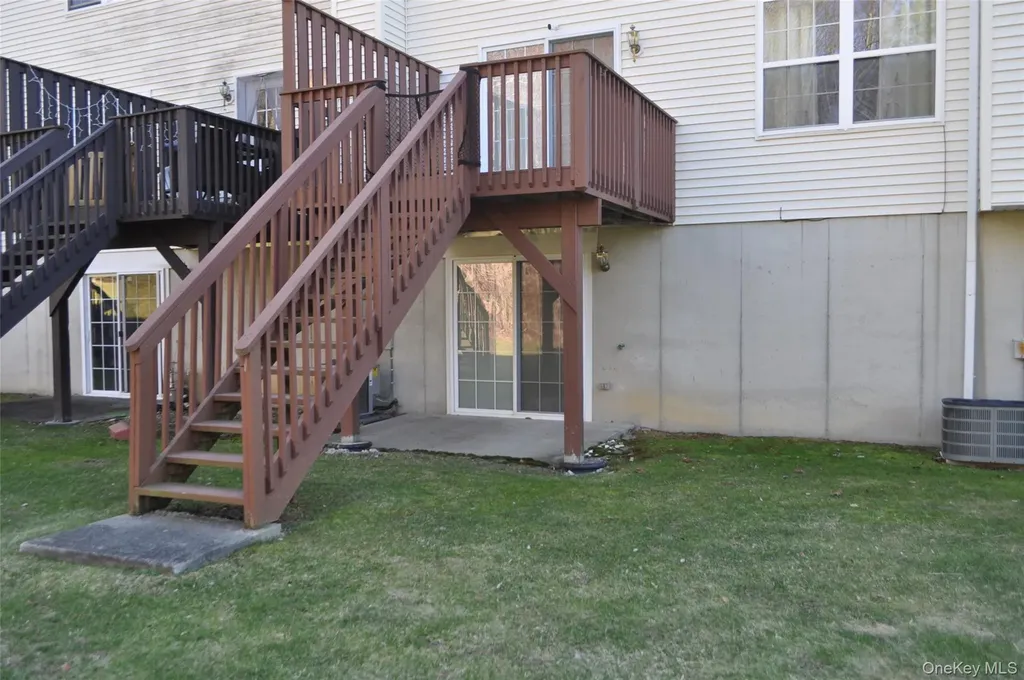 162 Pinebrook Drive Hyde Park NY 12538