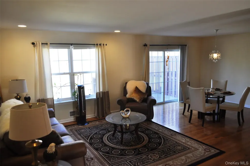 162 Pinebrook Drive Hyde Park NY 12538
