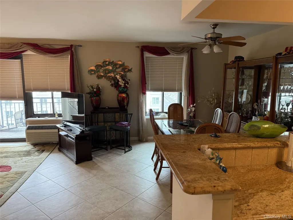 100 W Broadway Long Beach NY 11561