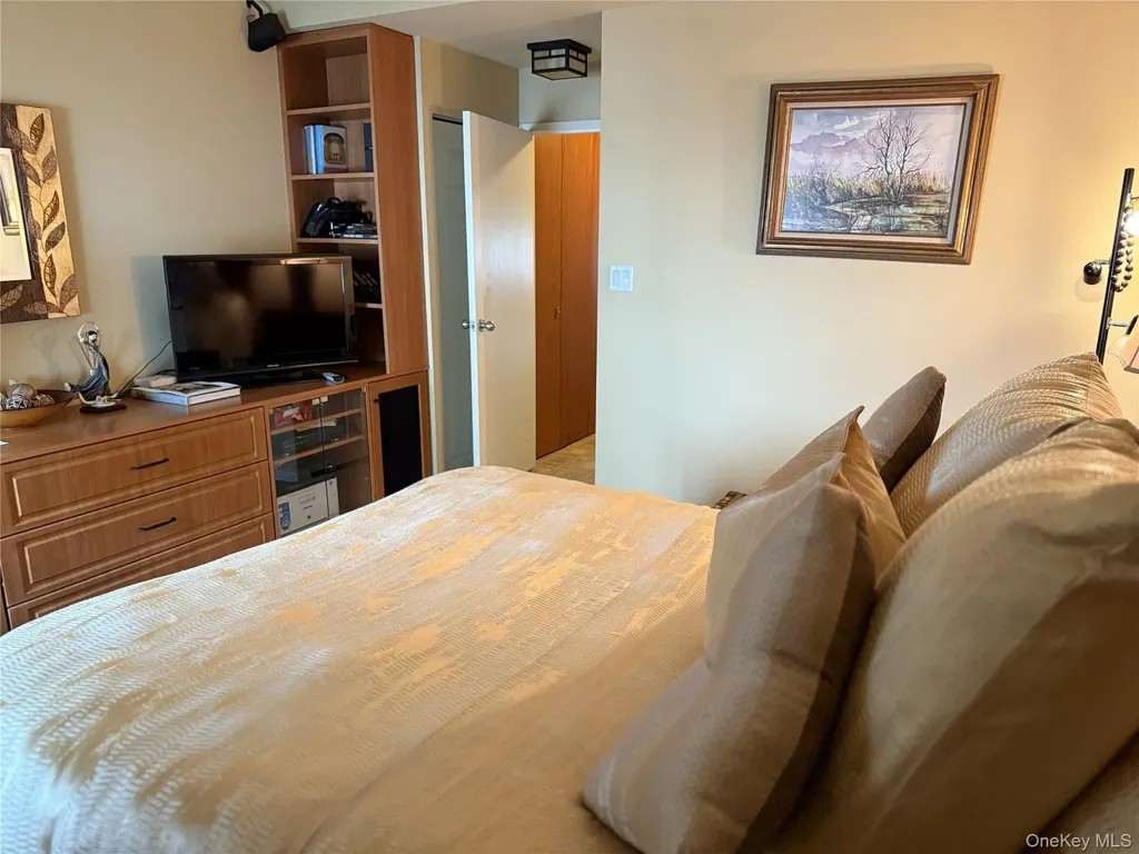 100 W Broadway Long Beach NY 11561