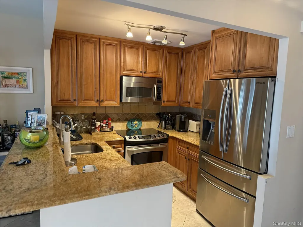 100 W Broadway Long Beach NY 11561