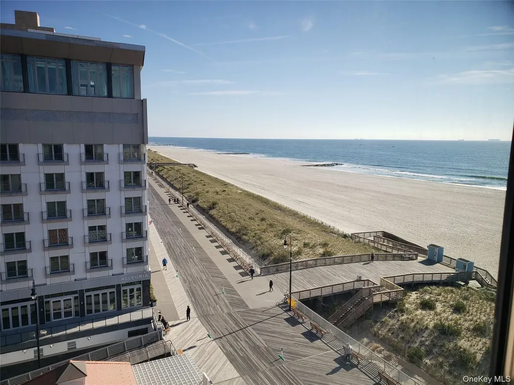 100 W Broadway Long Beach NY 11561