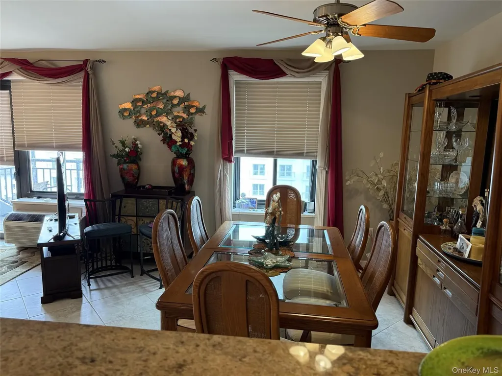 100 W Broadway Long Beach NY 11561